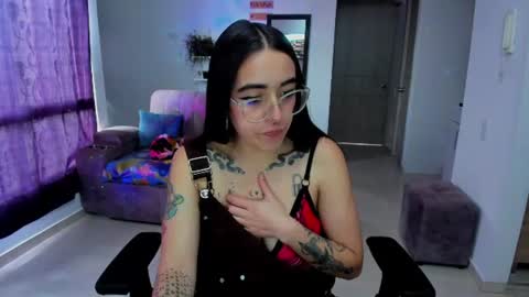 SARA online show from July 5, 8:49 pm