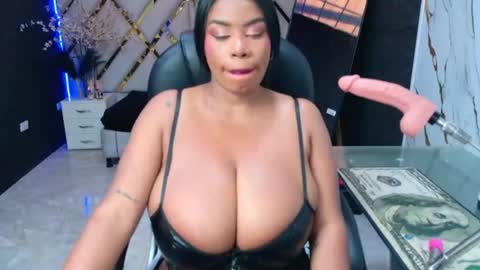 Luisa online show from July 28, 2:13 pm