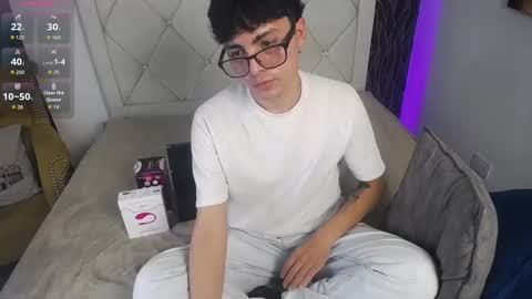Snapshot of samu_foxxx chatting on October 15, 9:15 pm SAMU online show from October 15, 9:15 pm