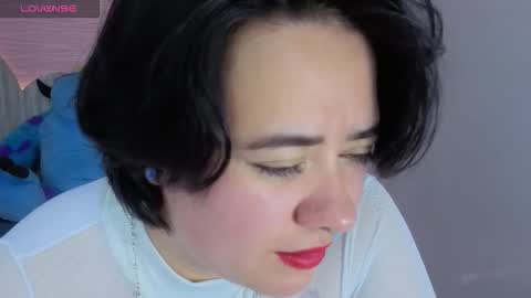 samythomas_t online show from February 25, 8:34 pm