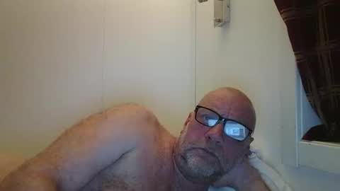 sandnesrune523 online show from February 14, 6:05 am