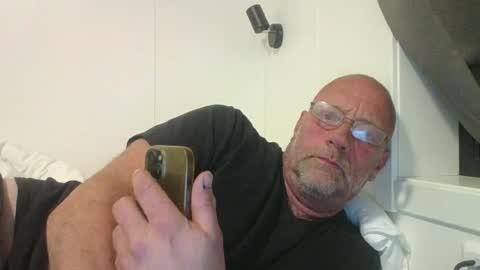 sandnesrune523 online show from June 13, 9:03 pm