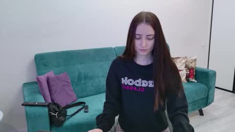 sandra prafer online show from February 1, 5:04 am