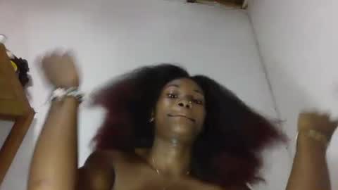 sandricaaa online show from March 26, 9:14 am