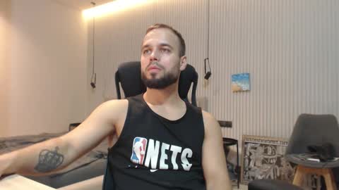 DeAlex online show from November 12, 7:38 pm