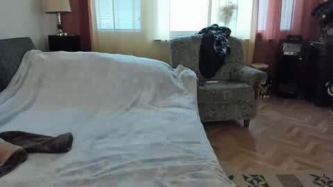 Sandy online show from December 13, 10:51 am