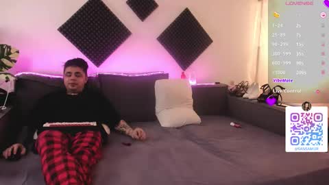 Sansa and Alex online show from March 16, 8:02 pm