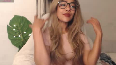 secret online show from October 18, 5:00 am