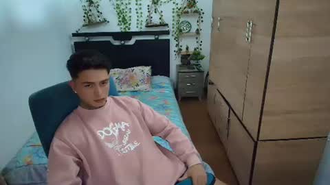 santi_ss online show from July 12, 10:57 pm