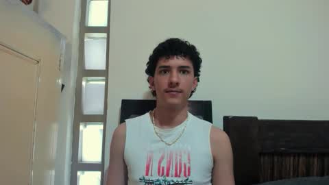 santi_twink19 online show from October 13, 9:28 pm