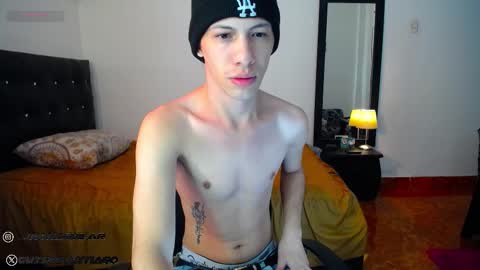 Snapshot of santiagocutex chatting on September 25, 10:22 am SANTAGO online show from September 25, 10:22 am