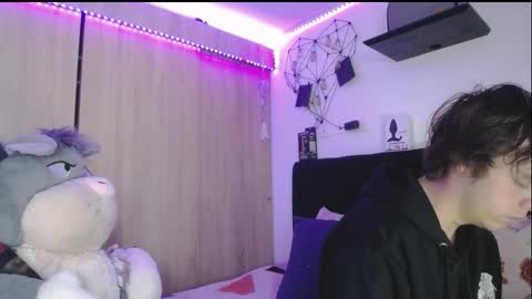 Santii online show from March 20, 4:45 pm