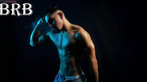 Santiago Seans online show from April 21, 1:18 pm