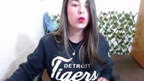 tania online show from June 16, 4:55 pm