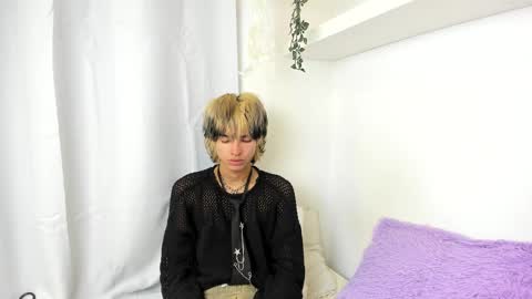 Snapshot of santy_kitty chatting on December 19, 5:29 am kitty online show from December 19, 5:29 am