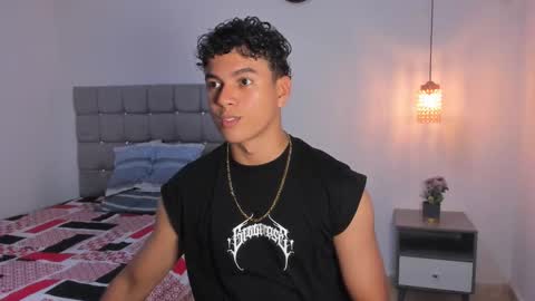 santy_stump online show from February 4, 12:03 am