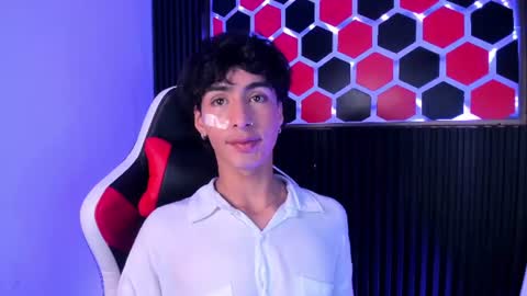 Santy  online show from June 11, 3:15 am