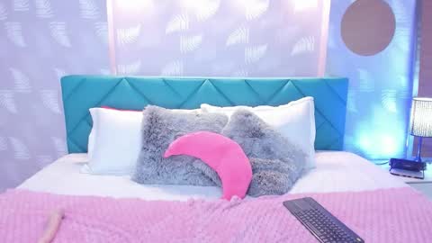 Snapshot of sapphira_dalmau chatting on October 15, 8:31 pm Safira online show from October 15, 8:31 pm