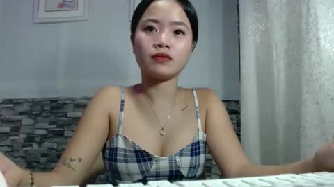 sapphire_amora online show from December 2, 2:26 pm