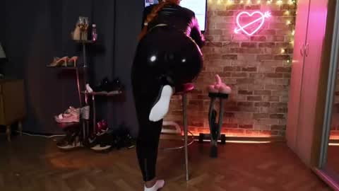 sara  foxy online show from August 7, 2:32 am
