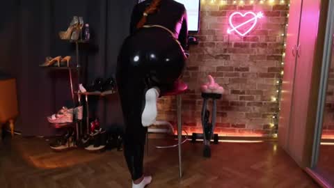 sara  foxy online show from August 8, 2:43 am