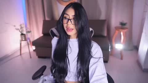 Sara  online show from March 3, 12:28 pm