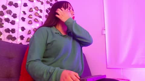 Sara online show from June 9, 11:21 am