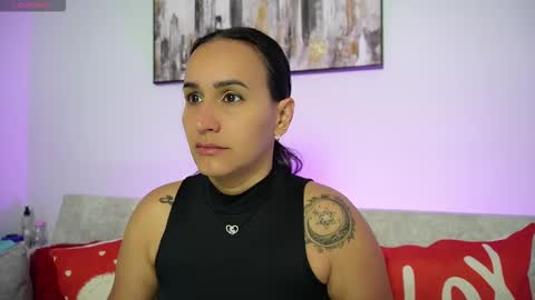   online show from December 5, 11:19 am