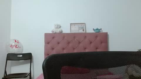 Sara online show from December 17, 1:23 am