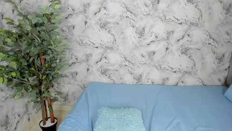 Snapshot of sara_fernandezz chatting on February 9, 12:52 pm sara online show from February 9, 12:52 pm