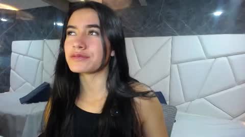 Sara online show from June 10, 1:10 pm