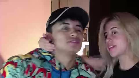 sara_jhon_ online show from March 12, 10:35 pm