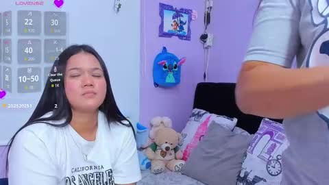 Snapshot of sara_mendez2_ chatting on September 28, 2:09 am Sara Mendez online show from September 28, 2:09 am