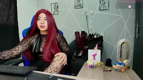Sara online show from July 3, 5:40 pm