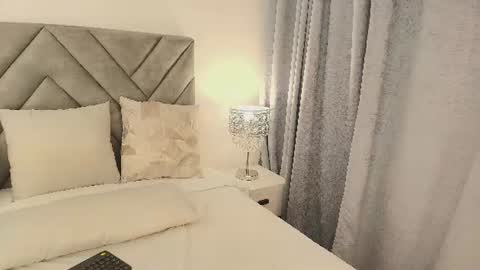 sara_owens7 online show from August 5, 1:57 am