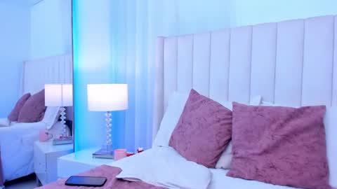 sara_sanders online show from October 19, 4:44 pm