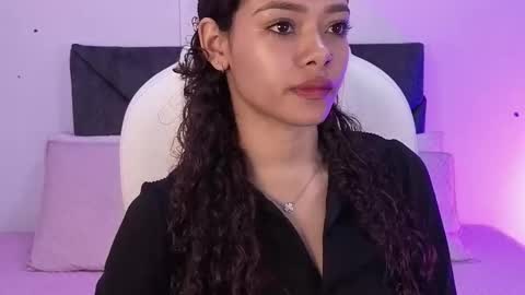 sara  online show from November 5, 2:41 pm