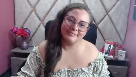 sara_thonson_ online show from February 28, 4:49 am