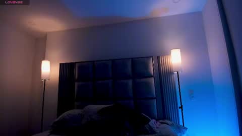 Sara Miller  online show from July 22, 10:23 pm