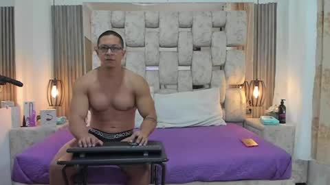 saraANDyoni online show from December 12, 1:06 pm