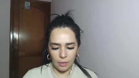 Sara online show from November 27, 11:56 pm