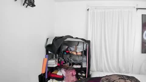 Sara Desire online show from March 6, 9:03 am