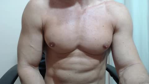 saradorj92 online show from February 14, 11:29 pm