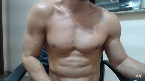 saradorj92 online show from February 10, 5:36 am