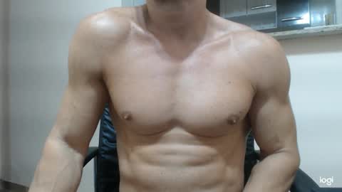 saradorj92 online show from January 30, 7:07 am