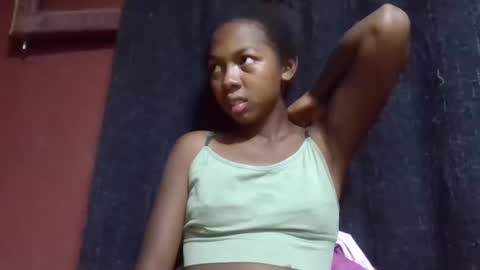 sarah146341 online show from March 11, 9:56 am