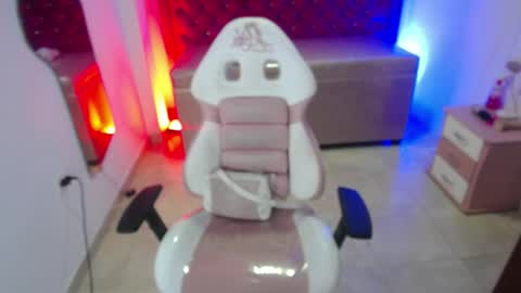 Snapshot of sarah_evansm chatting on September 22, 8:46 pm Sara online show from September 22, 8:46 pm