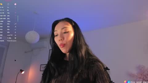 Sarah online show from April 22, 6:59 pm