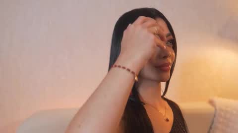       online show from November 25, 9:46 pm