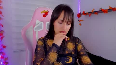 Sarah Ramirez online show from November 11, 3:31 am